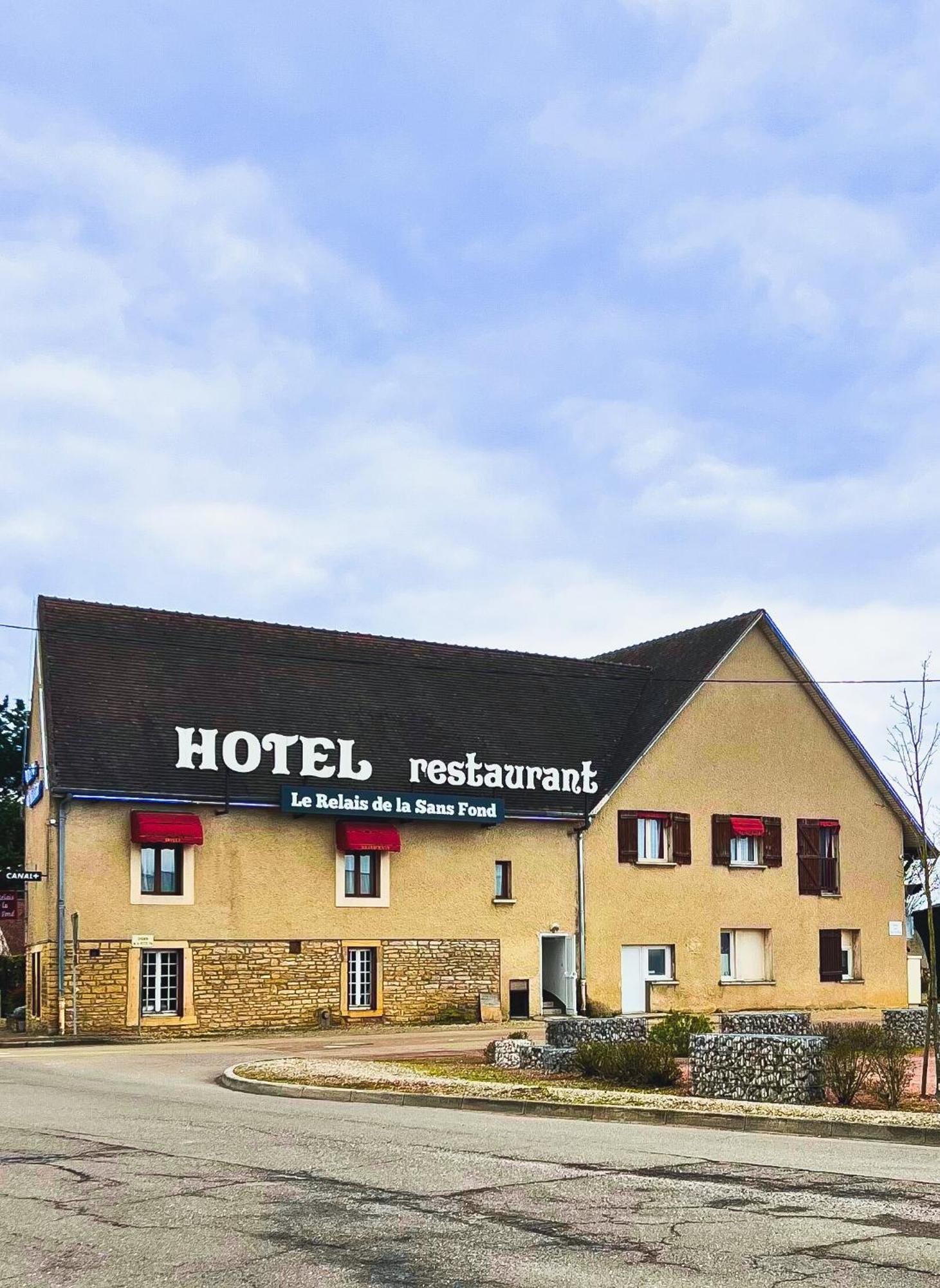 Hotel Le Relais De La Sans Fond Fénay Esterno foto